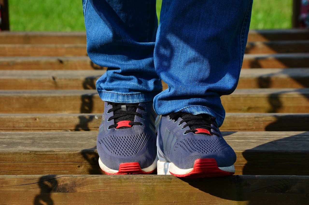 Walk, legs, running, feet, shoes, move, young man, balance, wooden planks, corridor, feet, feet, feet, feet, feet