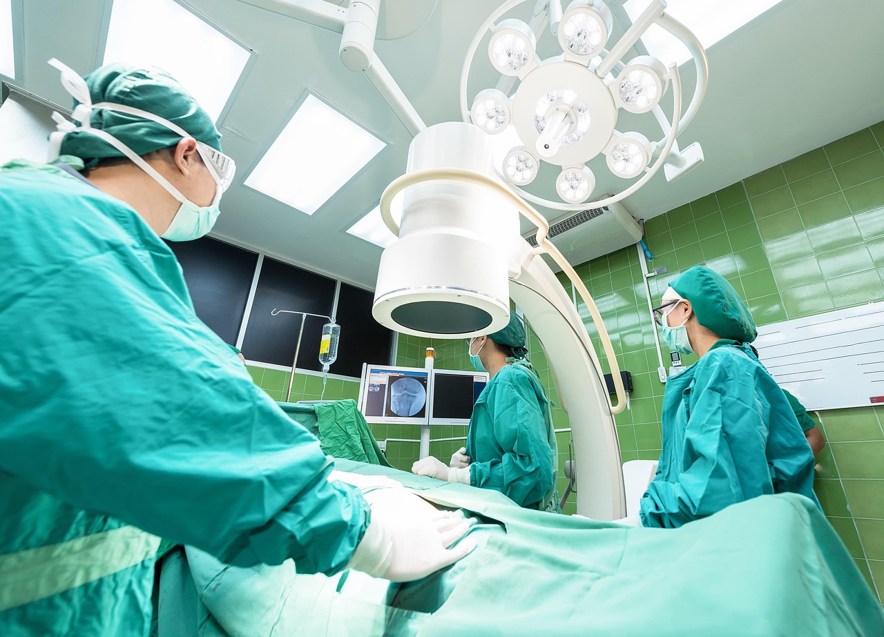 Operation, operating room, surgery, operating table, hospital, healthcare, emergency room, doctor, surgeon, hospital workers, operation, surgery, surgery, surgery, hospital, hospital, hospital, hospit