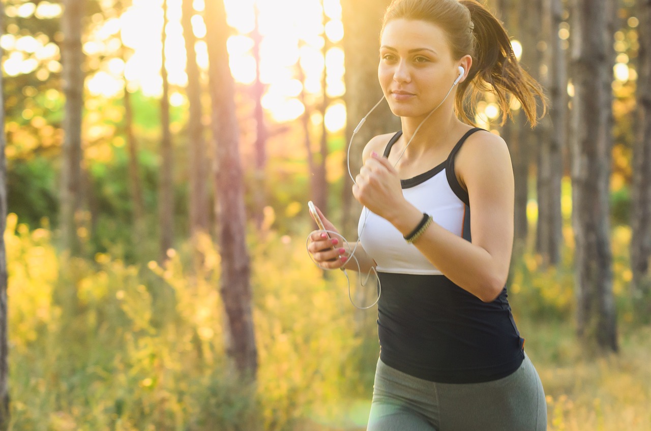 woman, jogging, running, exercise, fitness, earphones, music, sound, cellphone, ipod, fit woman, wellness, young woman, motion, active, active lifesty