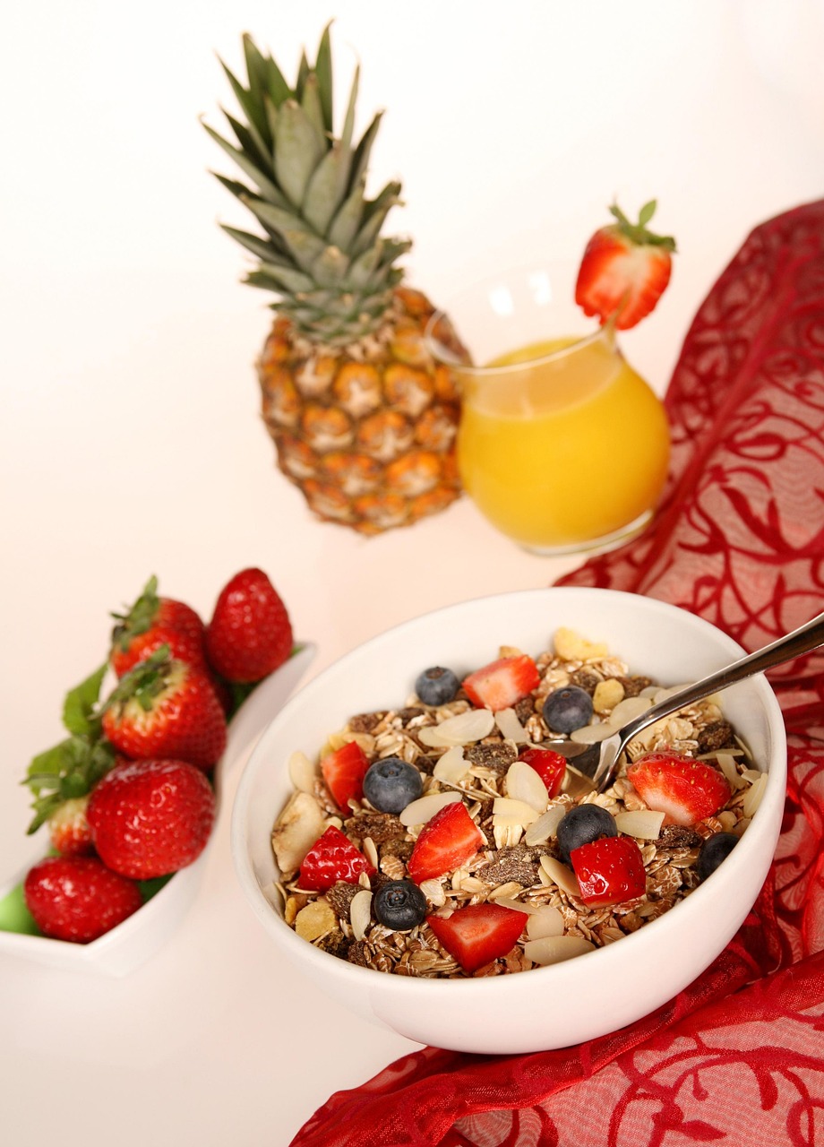 muesli, cereals, breakfast, meal, bowl, bowl of muesli, breakfast meal, breakfast bowl, healthy breakfast, healthy meal, healthy, fresh fruits, oatmea