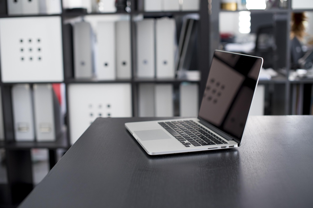laptop, apple, computer, desk, macbook, macbook pro, office, table, technology, wireless, wireless technology, laptop, laptop, laptop, computer, compu